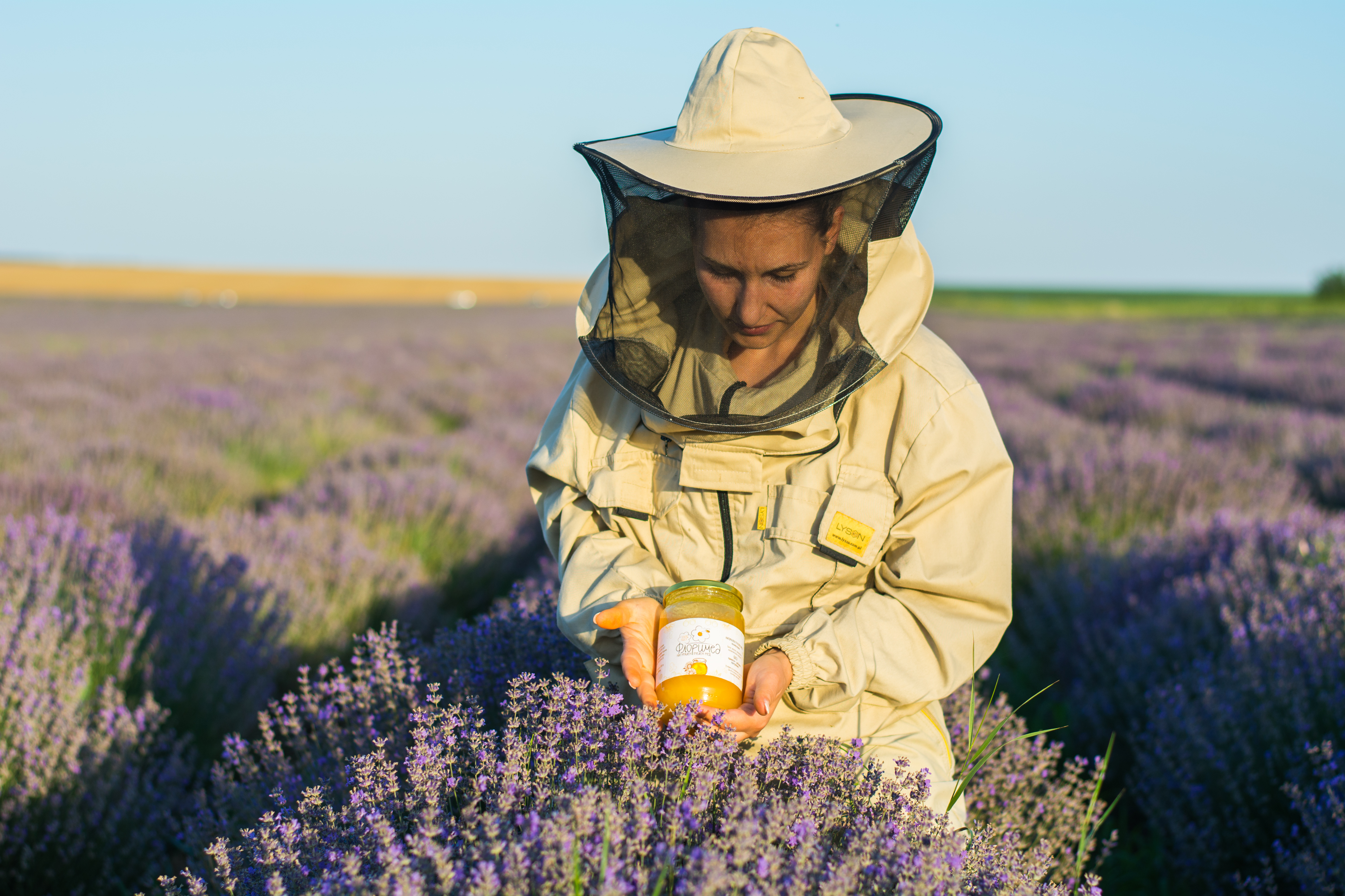 Florimed, Зорница, Добруджа, пчелен мед, апи-уелнес, натурални свещи, апитерапия, чиста храна, традиционно пчеларство