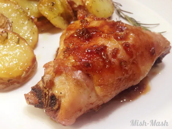 Пиле с мед и чесън